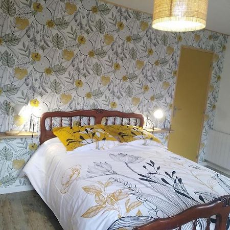 Appartement Cozy Dans Maison Privee Tauves Buitenkant foto