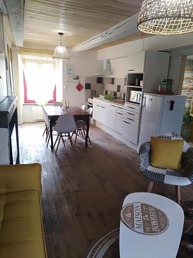 Appartement Cozy Dans Maison Privee Tauves Buitenkant foto