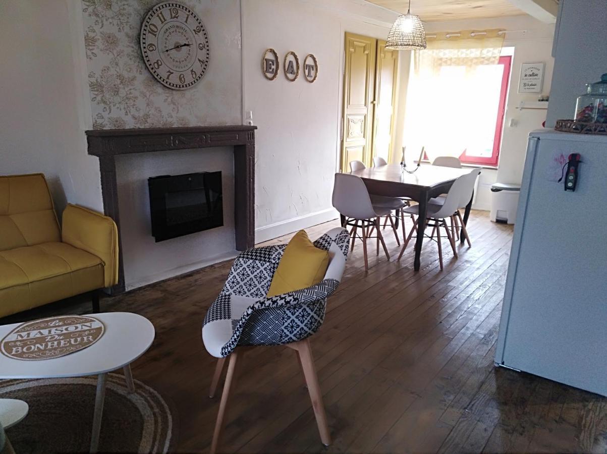 Appartement Cozy Dans Maison Privee Tauves Buitenkant foto