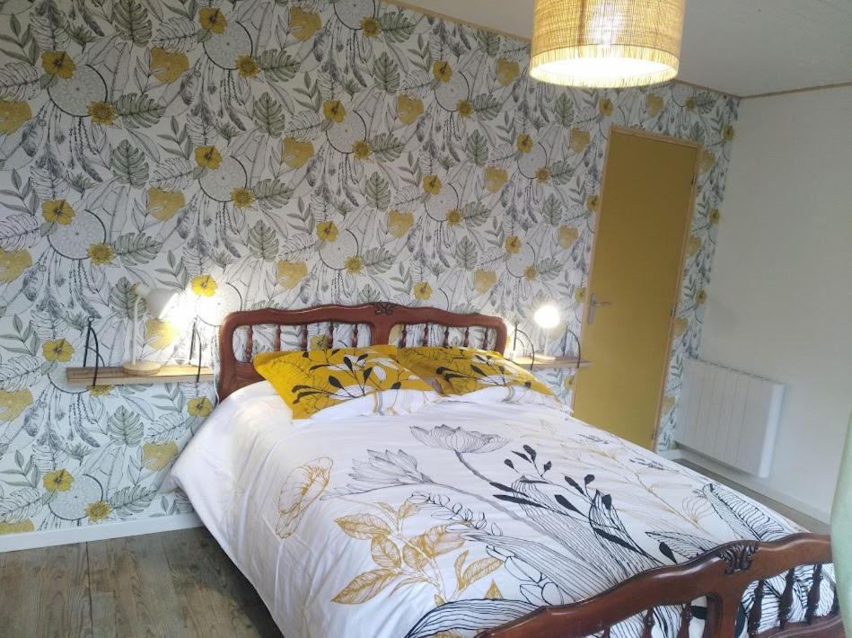 Appartement Cozy Dans Maison Privee Tauves Buitenkant foto
